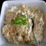 Kyllingsalat med karri og eksotisk frukt