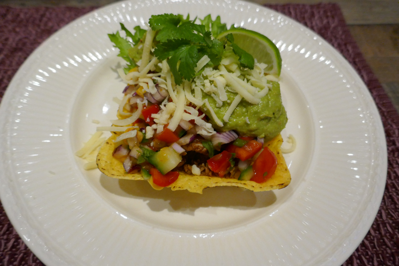 Taco tubs med kylling, guacamole og hjemmelaget salsa Taco tubs med kylling, guacamole og hjemmelaget salsa