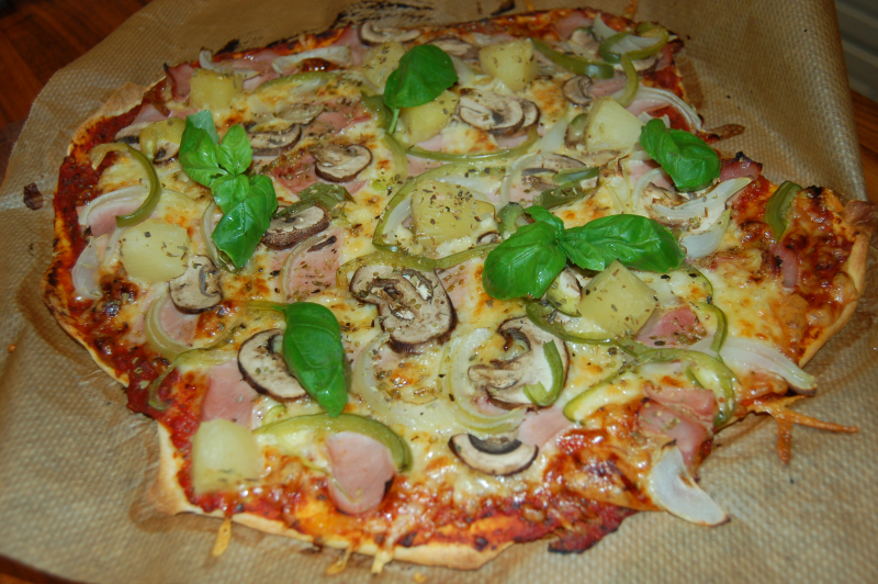 Pizza på grillen Pizza på grillen