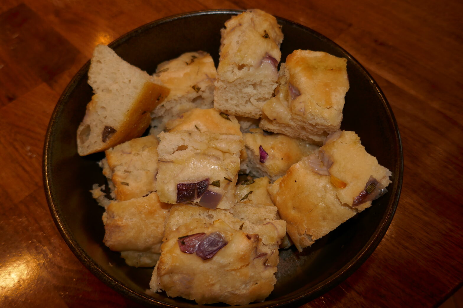 Foccacia med karamellisert løk