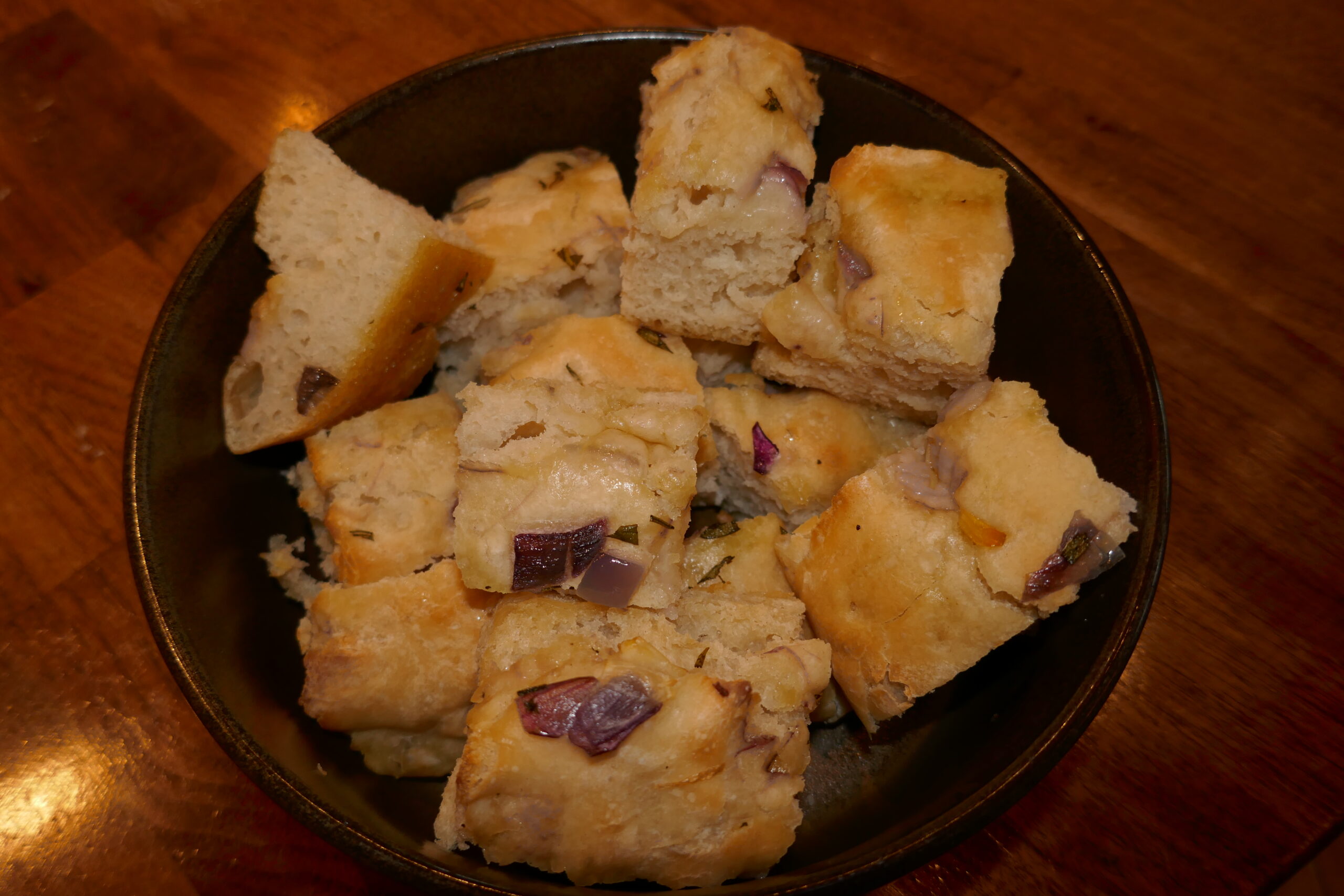 Foccacia med karamellisert løk