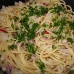 Pasta med bacon og paprika