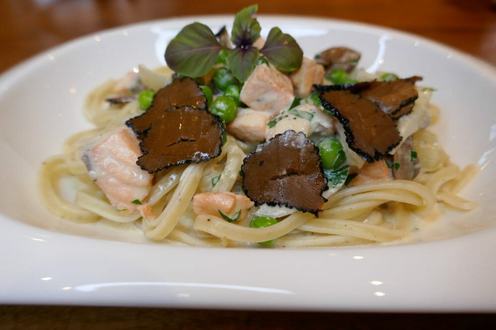 Pasta med laks og trøffel