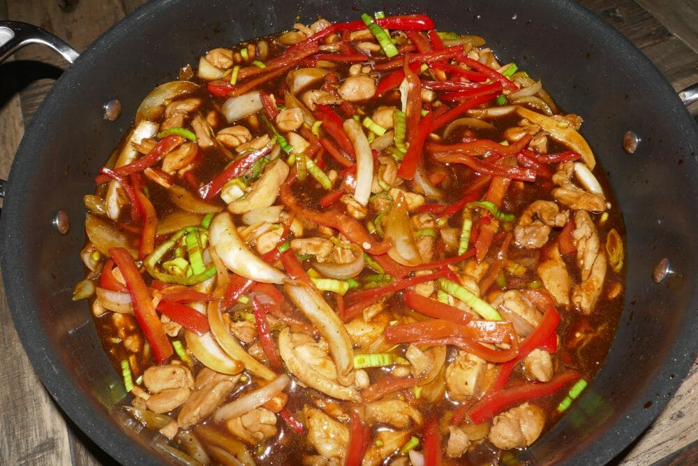 Kylling i svartpeppersaus Kylling i svartpeppersaus