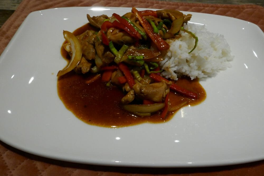 Kylling i svartpeppersaus Kylling i svartpeppersaus