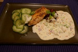 Bakt laks med svensk romsauce eller rognsaus med bakte sexypoteter
