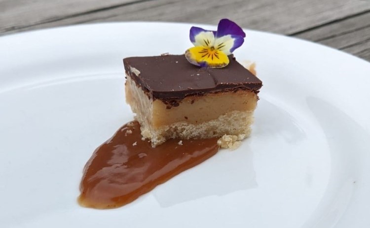 Mammas shortbread med karamell og sjokolade Mammas shortbread med karamell og sjokolade