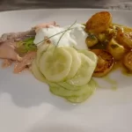 Bakt ishavsrøye med sennepspoteter